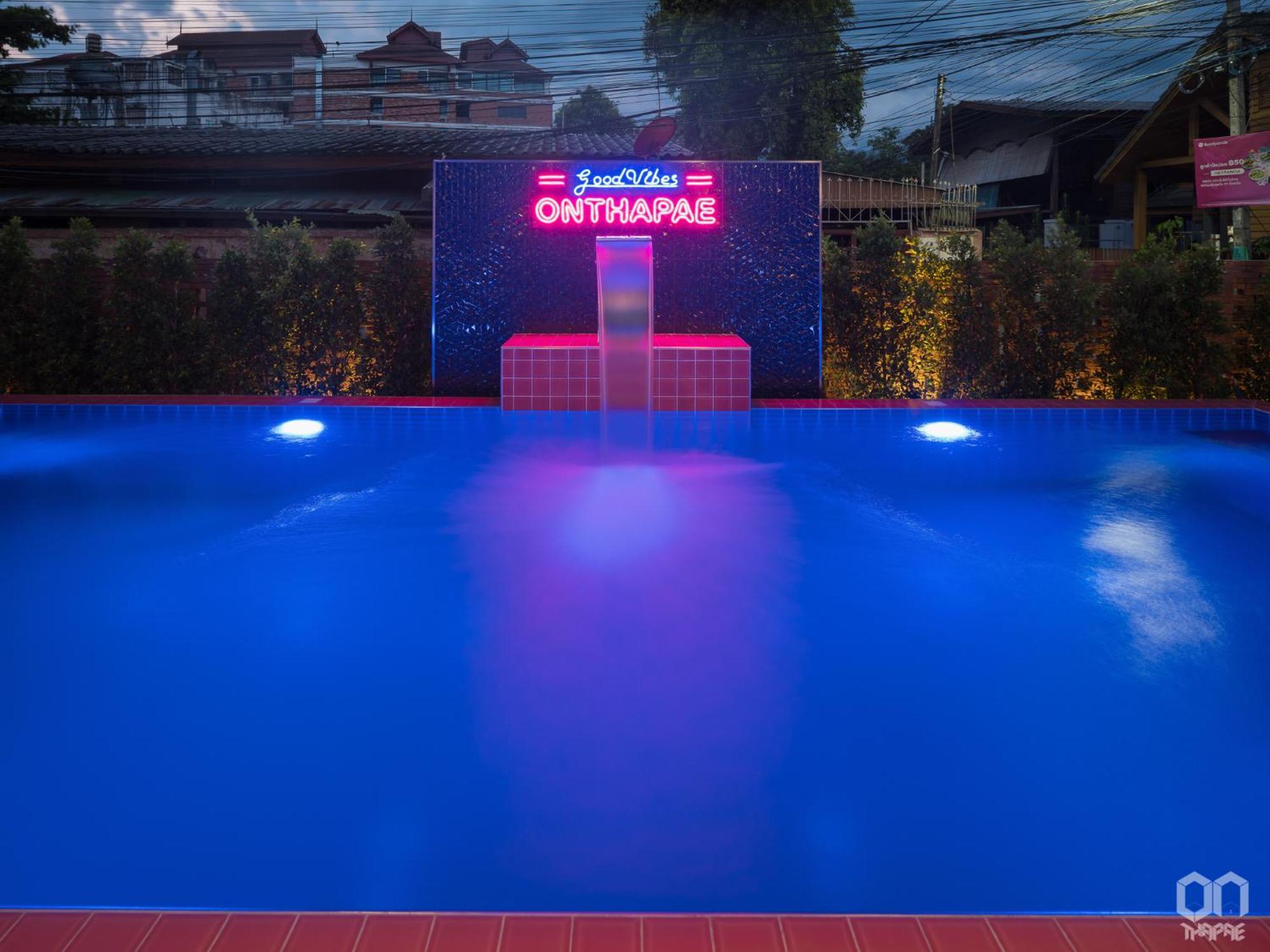 On Thapae Gate Chiangmai Hotel Chiang Mai Eksteriør billede